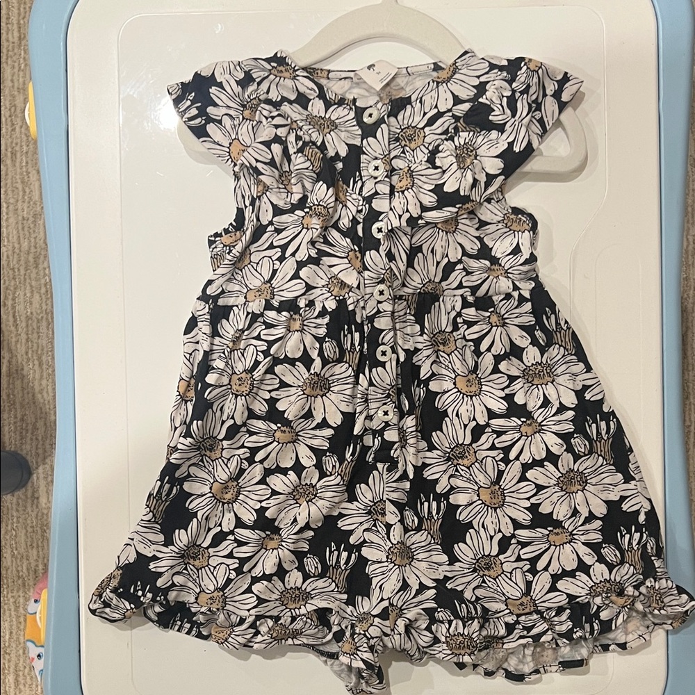 Kate Quinn Daisy Print Shortie
